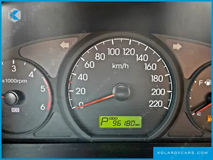 HYUNDAI STAREX 3-SEATER VAN
