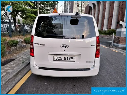 HYUNDAI STAREX 5-SEATER VAN