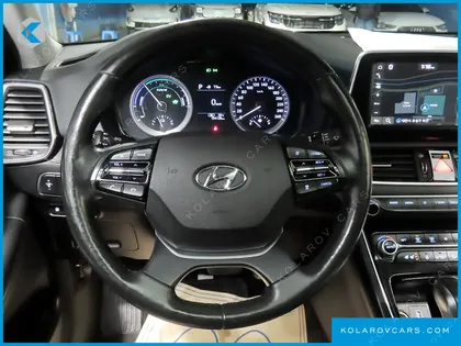 HYUNDAI GRANDEUR EXCLUSIVE
