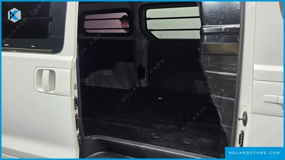 HYUNDAI STAREX 3-SEATER VAN