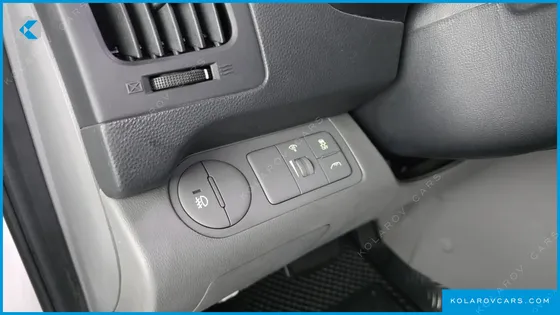 HYUNDAI STAREX 3-SEATER VAN