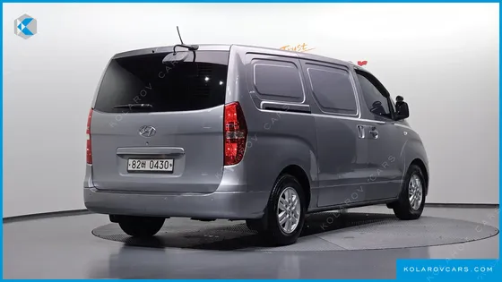 HYUNDAI STAREX 3-SEATER VAN