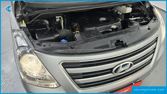 HYUNDAI STAREX 3-SEATER VAN