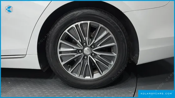 HYUNDAI GRANDEUR EXCLUSIVE