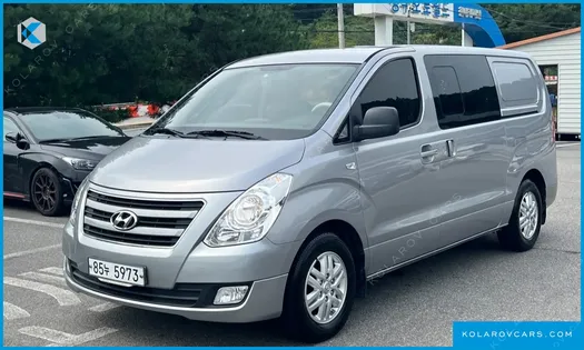 HYUNDAI STAREX 5-SEATER VAN