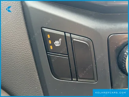 HYUNDAI STAREX 5-SEATER VAN
