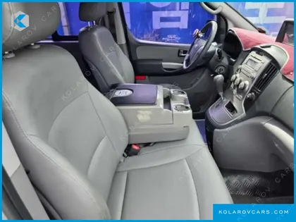 HYUNDAI STAREX 12-SEATER WAGON