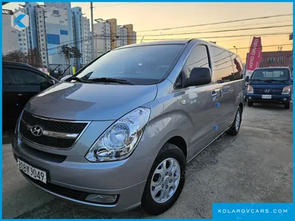 HYUNDAI STAREX 5-SEATER VAN