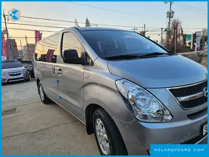 HYUNDAI STAREX 5-SEATER VAN