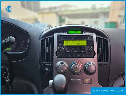 HYUNDAI STAREX 5-SEATER VAN