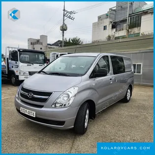 HYUNDAI STAREX 5-SEATER VAN