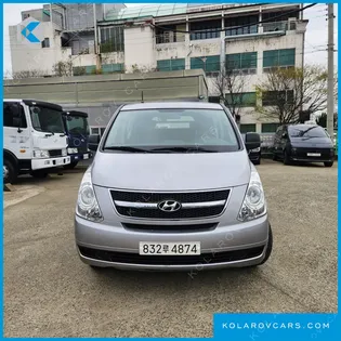 HYUNDAI STAREX 5-SEATER VAN