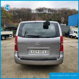 HYUNDAI STAREX 5-SEATER VAN