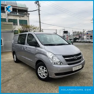 HYUNDAI STAREX 5-SEATER VAN