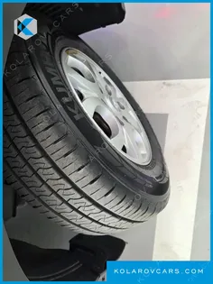 HYUNDAI STAREX 5-SEATER VAN