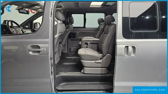 HYUNDAI STAREX 11-SEATER WAGON