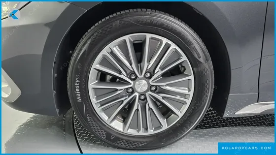 HYUNDAI GRANDEUR EXCLUSIVE