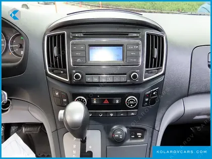 HYUNDAI STAREX 4WD 11-SEATER WAGON