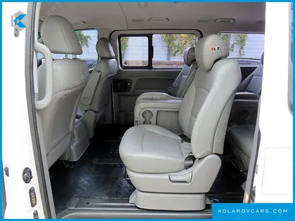 HYUNDAI STAREX 4WD 11-SEATER WAGON