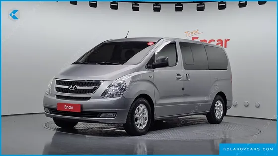 HYUNDAI STAREX 5-SEATER VAN