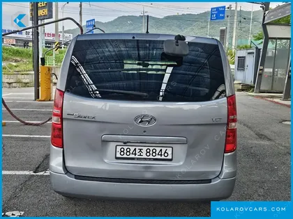 HYUNDAI STAREX 3-SEATER VAN