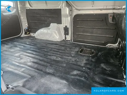 HYUNDAI STAREX 3-SEATER VAN