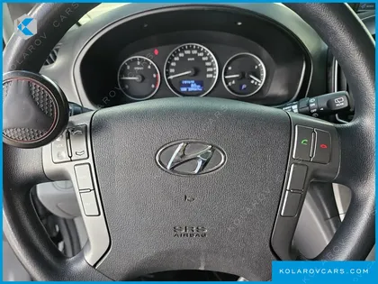 HYUNDAI STAREX 3-SEATER VAN