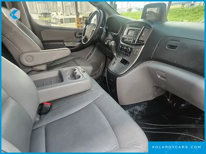 HYUNDAI STAREX 3-SEATER VAN