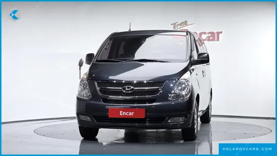 HYUNDAI STAREX 5-SEATER VAN