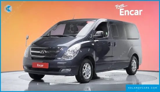 HYUNDAI STAREX 5-SEATER VAN