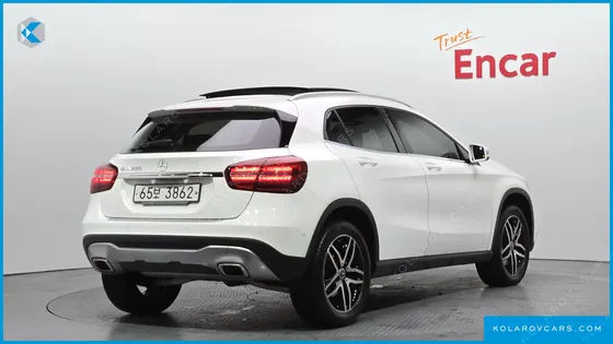 MERCEDES GLA-CLASS GLA220 PREMIUM