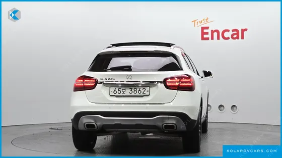 MERCEDES GLA-CLASS GLA220 PREMIUM