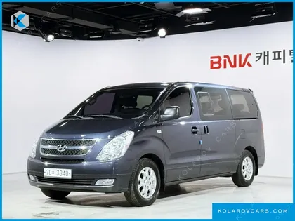 HYUNDAI STAREX 11-SEATER WAGON