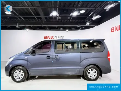 HYUNDAI STAREX 11-SEATER WAGON