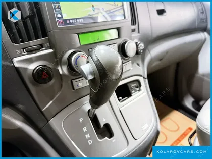 HYUNDAI STAREX 11-SEATER WAGON