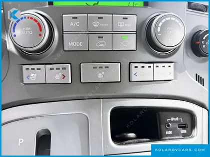 HYUNDAI STAREX 11-SEATER WAGON