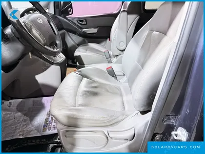 HYUNDAI STAREX 11-SEATER WAGON