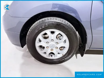 HYUNDAI STAREX 11-SEATER WAGON