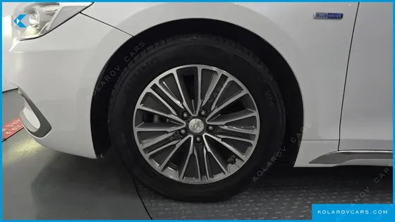 HYUNDAI GRANDEUR EXCLUSIVE