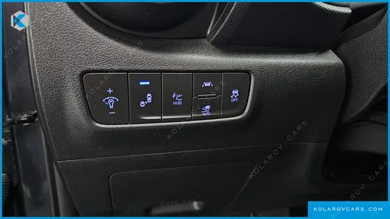 HYUNDAI KONA PREMIUM