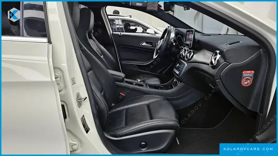 MERCEDES GLA-CLASS GLA220 PREMIUM