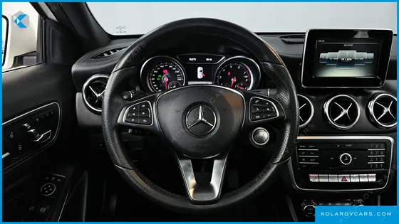 MERCEDES GLA-CLASS GLA220 PREMIUM