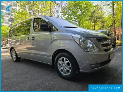 HYUNDAI STAREX 5-SEATER VAN