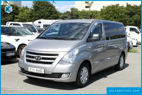 HYUNDAI STAREX 5-SEATER VAN