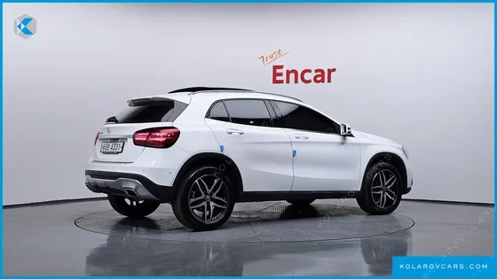 MERCEDES GLA-CLASS GLA220 PREMIUM