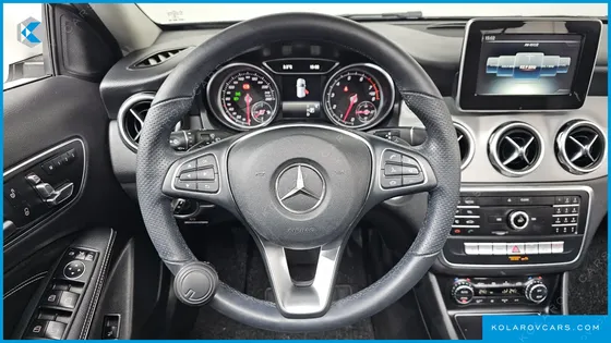 MERCEDES GLA-CLASS GLA220 PREMIUM