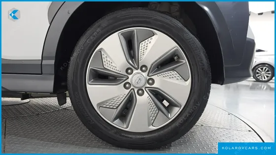 HYUNDAI KONA MODREN