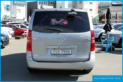 HYUNDAI STAREX 12-SEATER WAGON