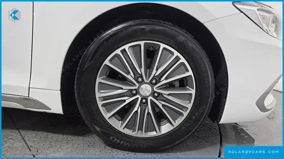 HYUNDAI GRANDEUR EXCLUSIVE