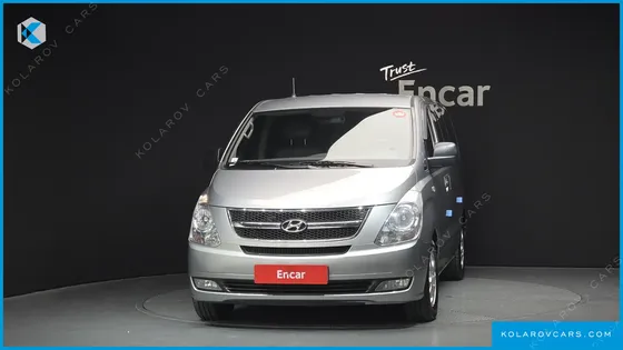 HYUNDAI STAREX 5-SEATER VAN
